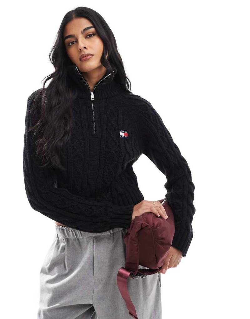 Tommy Jeans - Strickpullover in Schwarz mit Zopfmuster und kurzem Reißverschluss von Tommy Jeans