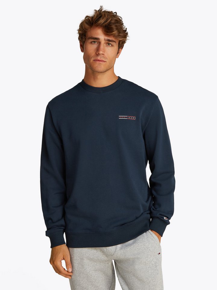 Tommy Jeans Sweatshirt TJM REG ENTRY GRAPHIC CREW EXT leicht überschnittene Schultern, kleiner Print auf der Brust Tommy Jeans Sweatshirt TJM REG ENTRY GRAPHIC CREW EXT leicht überschnittene Schultern, kleiner Print auf der Brust von Tommy Jeans
