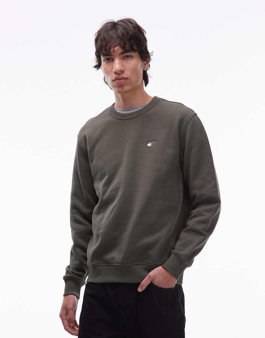 Tommy Jeans - Sweatshirt in Khaki mit regulärer Passform und Aufnäher-Grün von Tommy Jeans