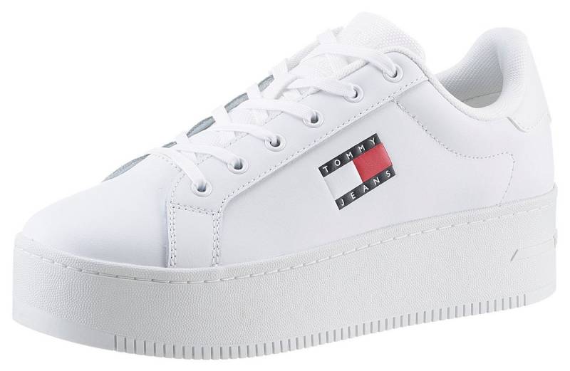 Tommy Jeans TJW FLATFORM ESS Plateausneaker, Freizeitschuh, Halbschuh, Schnürschuh mit gepolstertem Schaftrand Tommy Jeans TJW FLATFORM ESS Plateausneaker, Freizeitschuh, Halbschuh, Schnürschuh mit gepolstertem Schaftrand von Tommy Jeans