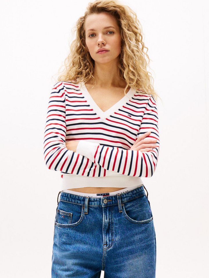 Tommy Jeans V-Ausschnitt-Pullover TJW ESSENTIAL VNECK SWEATER EXT mit Logostickerei von Tommy Jeans