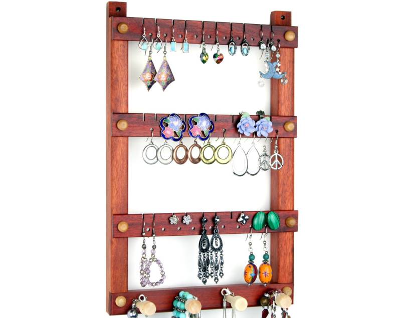 Ohrring Halter - Schmuck Display, Blutholz, Rot, Holz, Hängend, Halskette Organizer. Fassungsvermögen 30 Paar Ohrringe, 4 Klammern Ohrring Halter - Schmuck Display, Blutholz, Rot, Holz, Hängend, Halskette Organizer. Fassungsvermögen 30 Paar Ohrringe, 4 Klammern von TomsEarringHolders