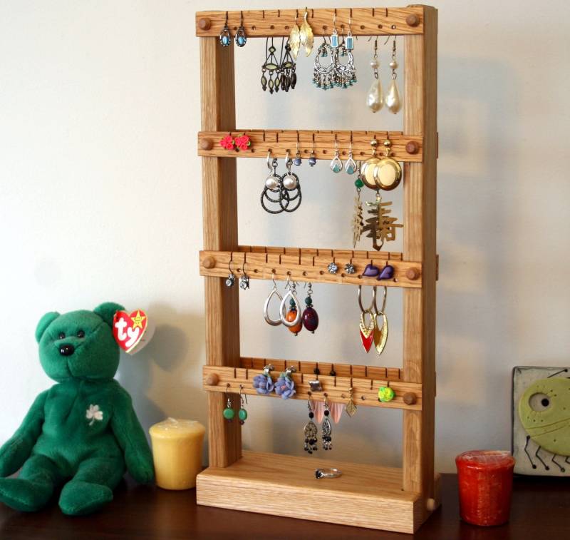 Ohrring Halter Stand - Schmuck Organizer, Eiche, Holz, Doppelseitig. Fassungsvermögen 80 Paar. Display Ohrring Halter Stand - Schmuck Organizer, Eiche, Holz, Doppelseitig. Fassungsvermögen 80 Paar. Display von TomsEarringHolders