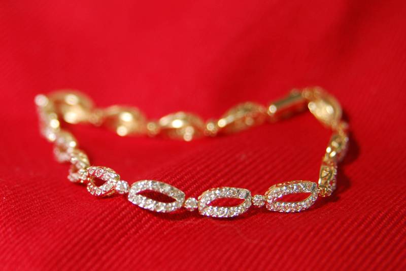14K Gelbgold Und Diamant Offene Glieder 18cm Armband 1.50Ctw 14K Gelbgold Und Diamant Offene Glieder 18cm Armband 1.50Ctw von TonisSouthernJewels