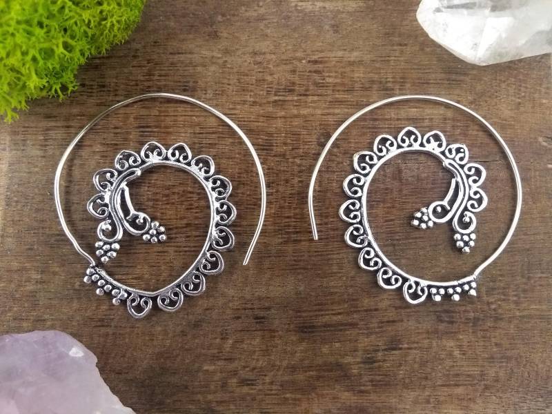 Silber Überzogene Spiralohrringe, Hindi Mandala Boho Ohrringe von Tonsai2