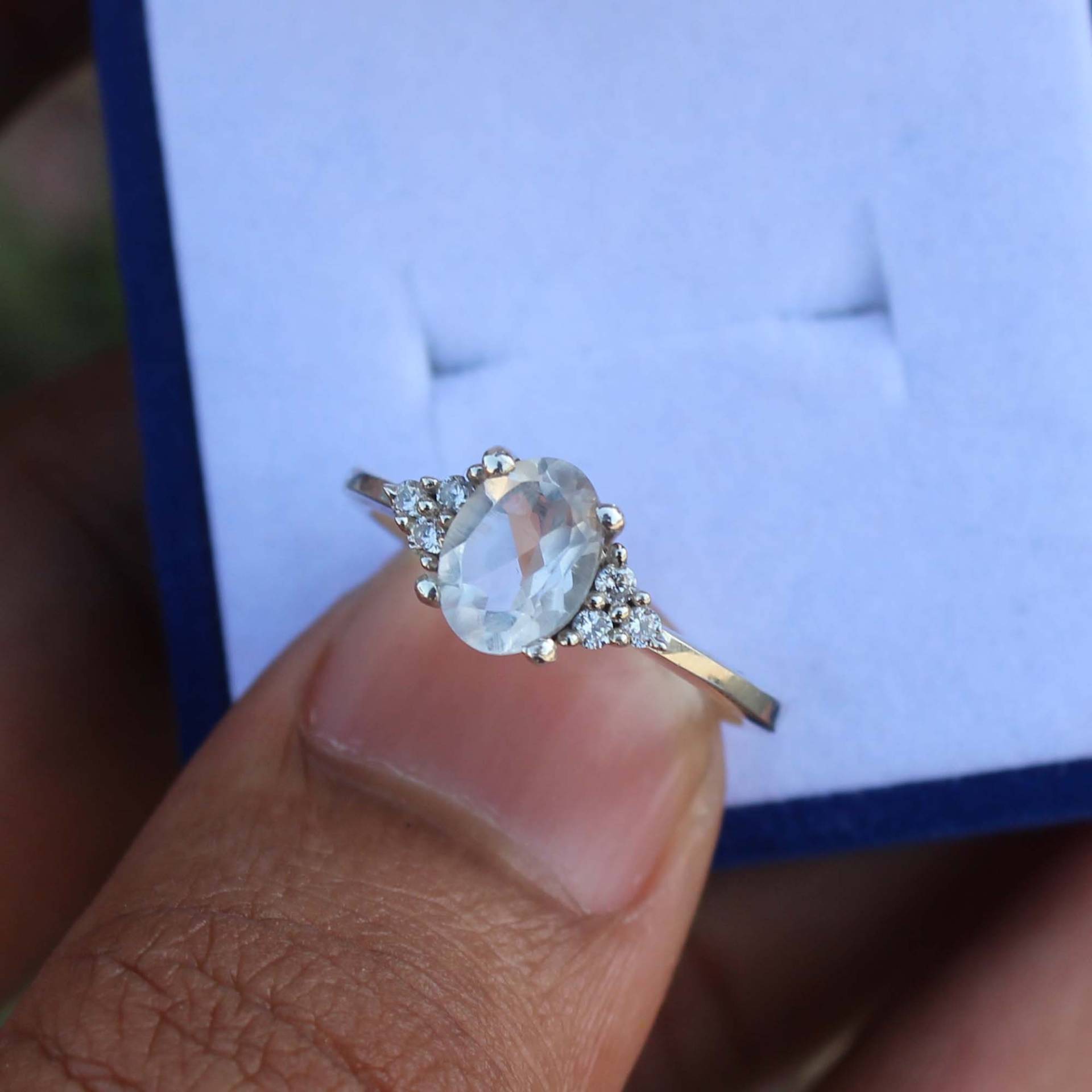 Natürlicher Weißer Topas Edelsteinring | 925 Sterling Silber Ring Ehering Jubiläum Versprechen Oval Schliff Geschenk Für Sie von Tonyjewellers