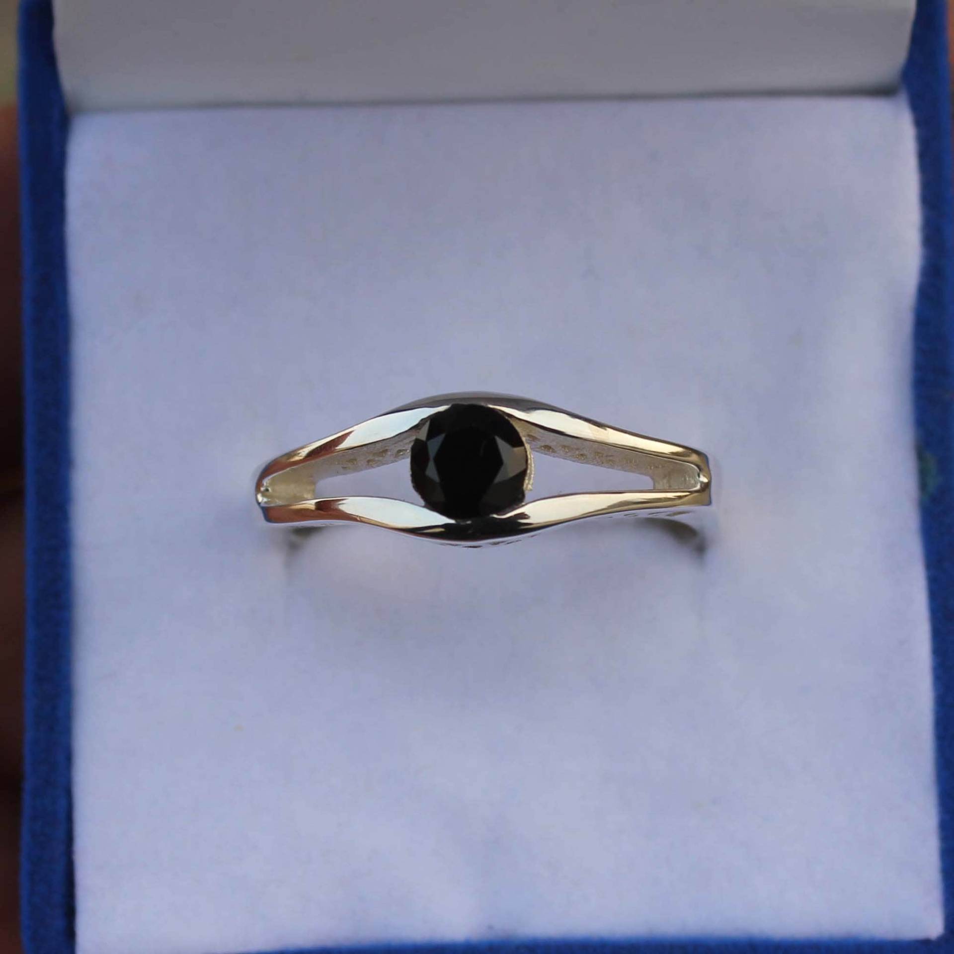 Schwarzer Onyx Ring/Sterling Silber 925 Stein Solitär Statement Ring, Zierlicher von Tonyjewellers