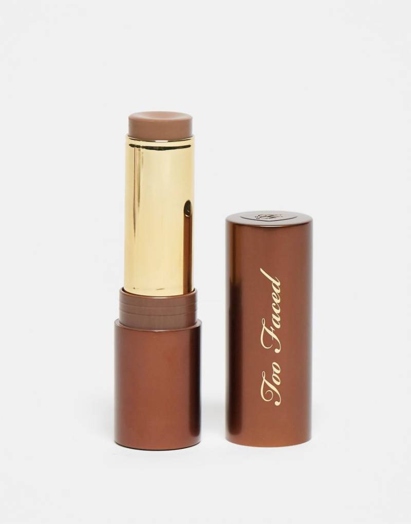 Too Faced - Chocolate Soleil Melting Bronzing & Sculpting Stick - Bronzer- und Contouring-Stift - Chocolate Souffle-Braun von Too Faced Cosmetics