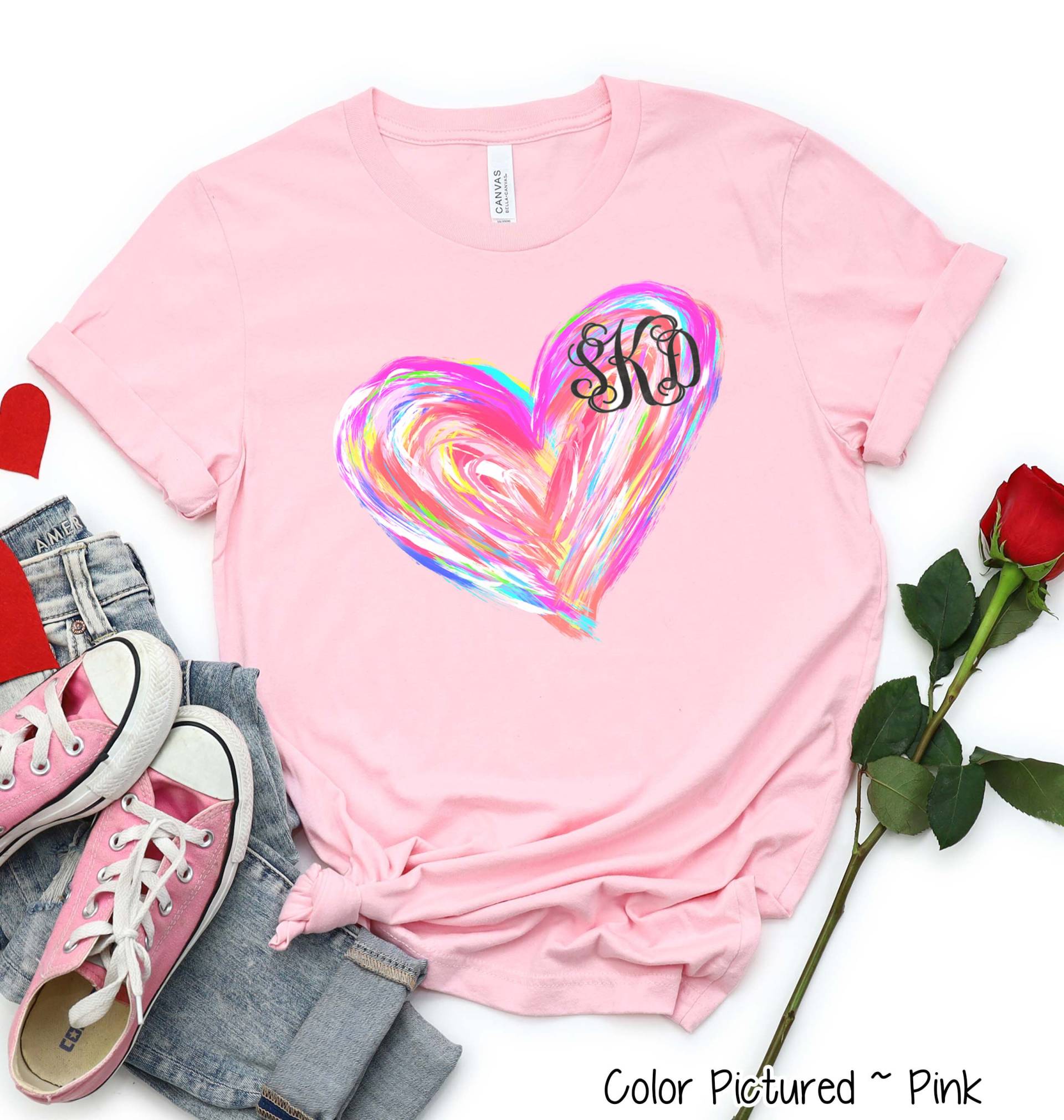 Benutzerdefinierte Monogramm Valentinstag Shirt, Aquarell Herz T-Shirt, Mädchen T-Shirts Für Frauen, Süßes Shirt von TooCuteCustomDesign