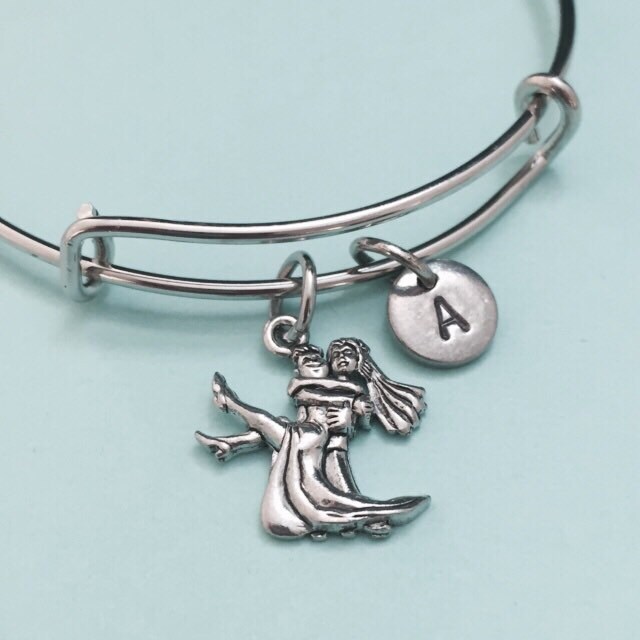 Armreif Von Braut Und Bräutigam, Bräutigam Bettelarmband, Erweiterbare Armreif, Charm Personalisiertes Armband, Anfängliche Monogramm von Toodaughters