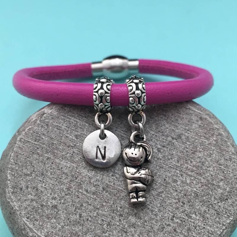 Basketball-Mädchen-Leder-Armband, Basketball-Mädchen-Charm-Armband, Leder Armband, Personalisierte Monogramm von Toodaughters