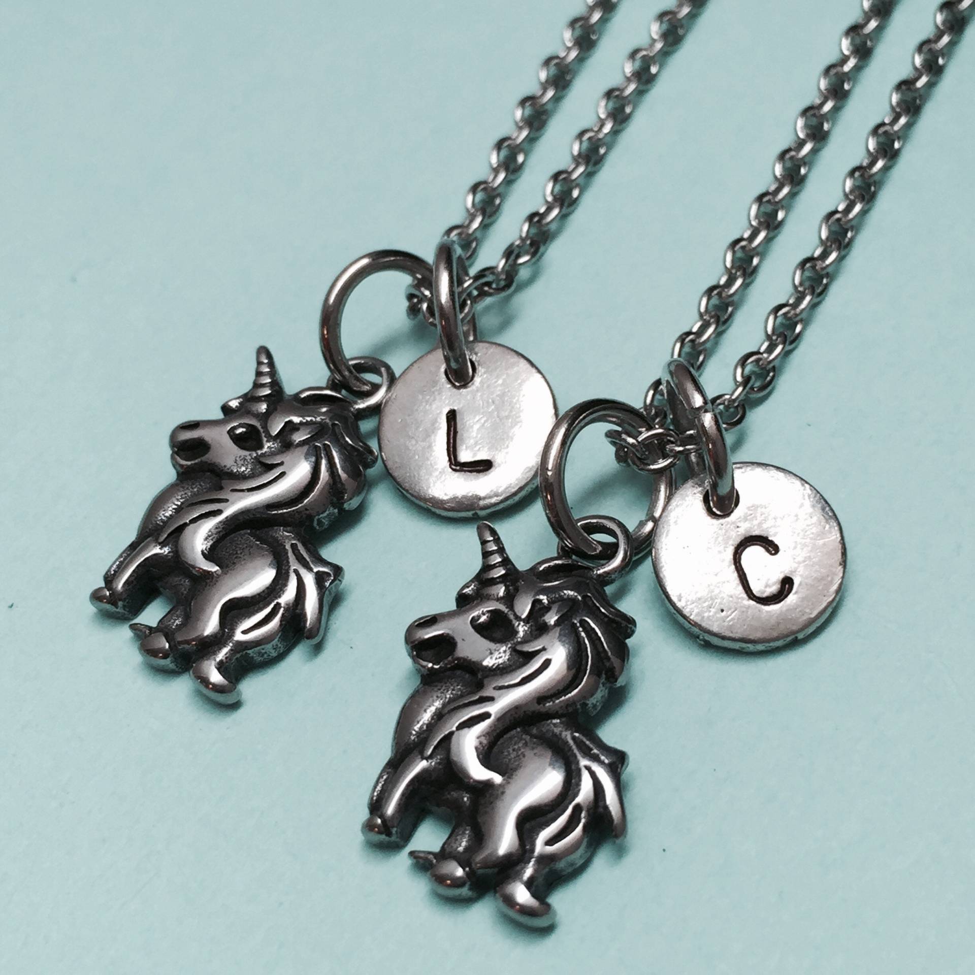 Beste Freund Halskette, Einhorn, Einhorn Charme, Bff, Schwester, Freundschaft Schmuck, Personalisierte Kette, Erste Monogramm von Toodaughters