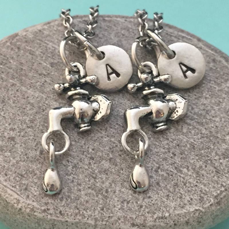 Beste Freundin, Wasser Wasserhahn Kette, Haushalt Halskette, Bff Kette Selber Aus, Schwester, Freundschaft Schmuck, Personalisierte, Initiale von Toodaughters
