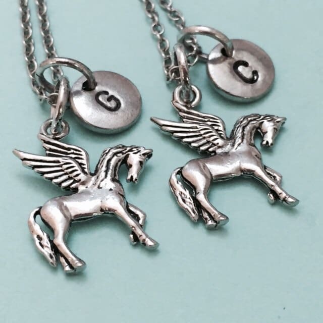 Besten Freund Collier, Pegasus Charm, Fliegen, Pferd, Bff Halskette, Schwester, Freundschaft Schmuck Halskette Freunde, Personalisiert von Toodaughters