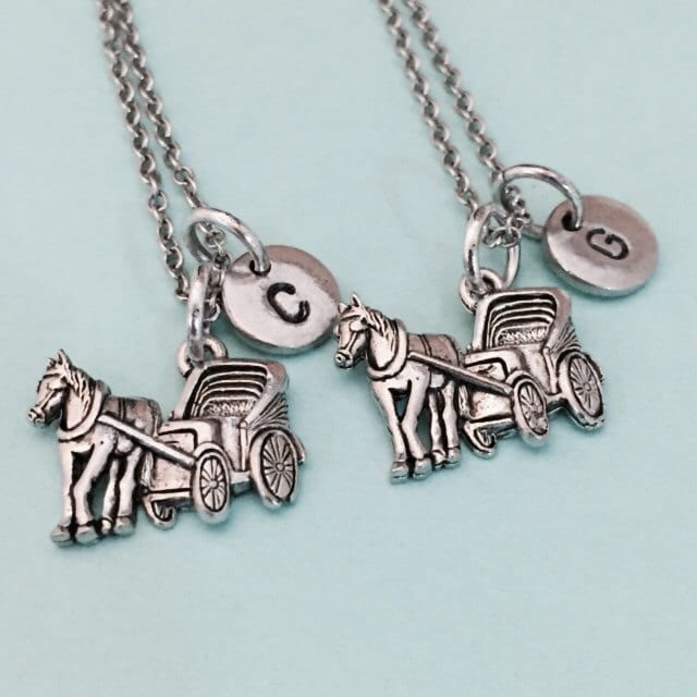 Besten Freund Collier, Pferd Und Wagen, Charme, Bff Halskette, Freundschaft Schmuck, Schwester, Freunde, Personalisierte Anfängliche von Toodaughters