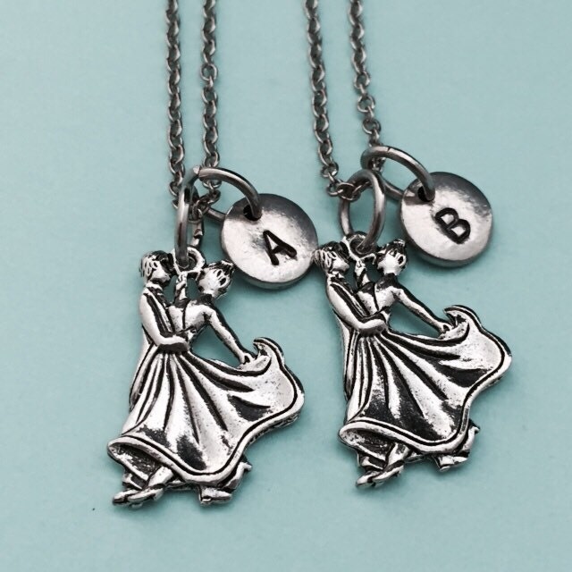 Besten Freund Halskette, Ballroom Tänzer Tanzen Bff Schwester, Freundschaft Schmuck, Personalisierte, Initial, Monogramm von Toodaughters