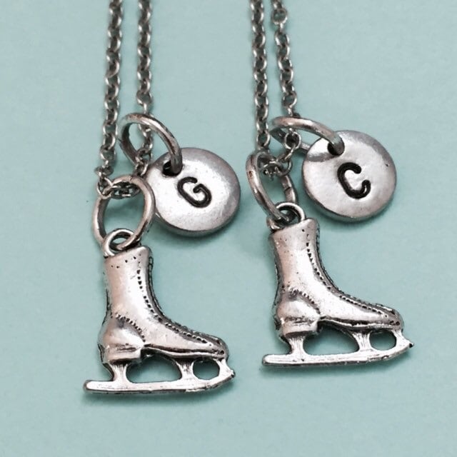 Bester Freund Collier, Schlittschuh-Halskette, Halskette Sport, Bff Halskette, Schwester, Freundschaft Schmuck, Personalisieren, Paraphieren von Toodaughters