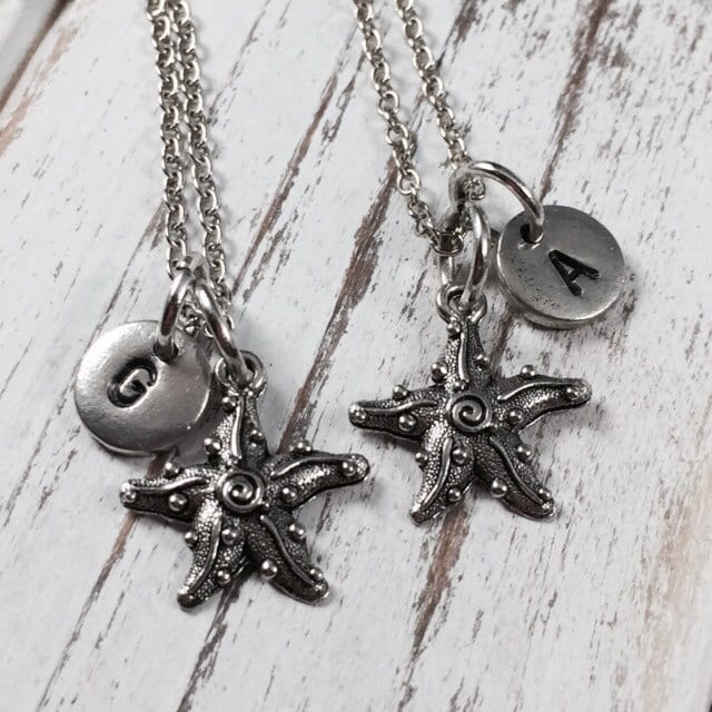 Bester Freund Collier, Seestern Charm Halskette, Schwester Bff Freunde Personalisierte, Initial, Ozean-Halskette von Toodaughters
