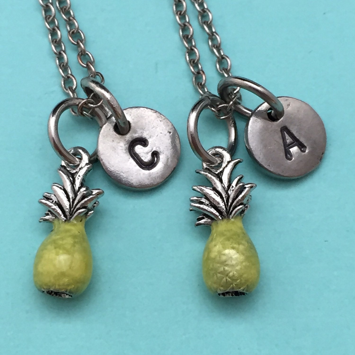Bester Freund Halskette, Ananas-Halskette, Bff Halskette Freundschaft Schmuck, Anfängliche Monogram, Ursprünglichen Charme Zu Personalisieren von Toodaughters