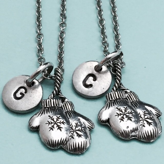 Bester Freund Halskette, Fäustlinge Halskette Kleidung, Bff Schwester, Freundschaft Schmuck, Personalisierte, Initial, Monogramm von Toodaughters