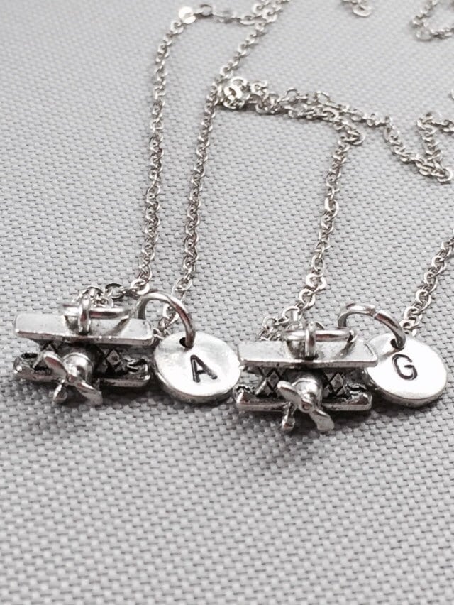 Bester Freund Halskette, Flugzeug-Collier, Halskette Freundschaft, Bff Reisen, Collier, Freund, Schwester Personalisiert von Toodaughters