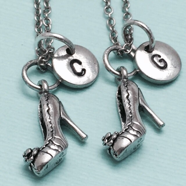 Bester Freund Halskette, High Heels Schuh Halskette Schuh, Bff Schwester, Freundschaft, Personalisierte, Initial, Monogramm von Toodaughters