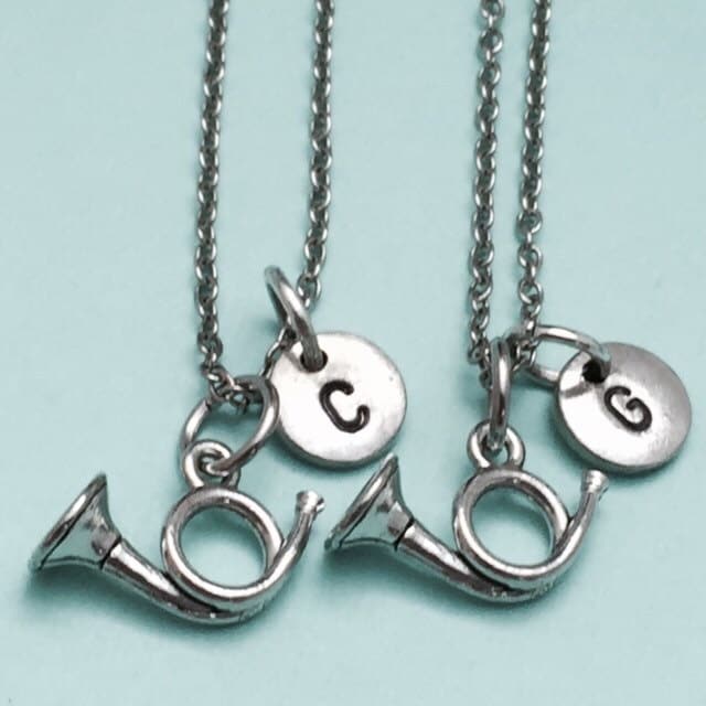 Bester Freund-Halskette, Jagd Horn Collier, Jagd-Halskette, Bff Halskette, Schwester, Freundschaft Schmuck, Personalisierte, Initial, Monogramm von Toodaughters