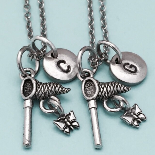 Bester Freund Halskette, Schmetterling Net Collier, Bff Schwester, Freundschaft Schmuck, Personalisierte, Initial, Monogramm von Toodaughters