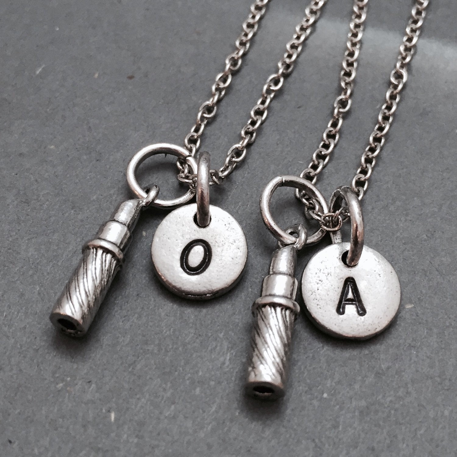 Bester Freund Halskette, Schwester, Lippenstift Charm Bff Halskette Collier, Freundschaft, Make-Up-Halskette, Anfängliche von Toodaughters