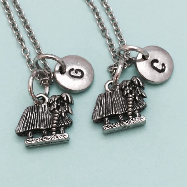 Bester Freund Halskette, Schwester Tiki Hütte Charme, Strand-Charme, Bff Halskette Collier, Schmuck Freundschaft, Freunde, Personalisierte von Toodaughters