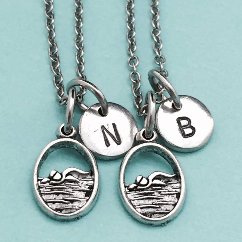 Bester Freund Halskette, Schwimmer Halskette Sport, Bff Schwester, Freundschaft Schmuck, Personalisierte, Initial, Monogramm von Toodaughters