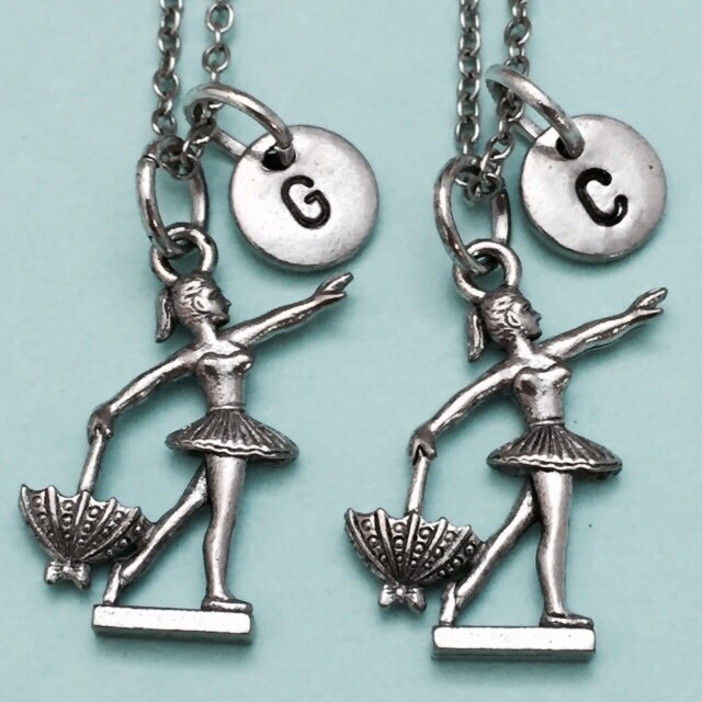 Bester Freund Halskette, Seiltänzer Zirkus-Collier, Bff Schwester, Freundschaft Schmuck, Personalisierte, Initial, Monogramm von Toodaughters