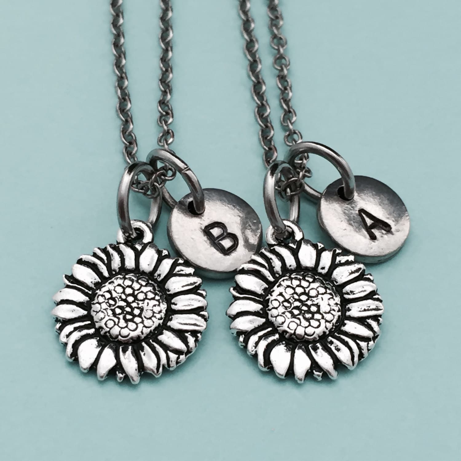 Bester Freund Halskette, Sonnenblume Bff Schwester, Freundschaft Schmuck, Personalisierte, Initial, Monogramm von Toodaughters