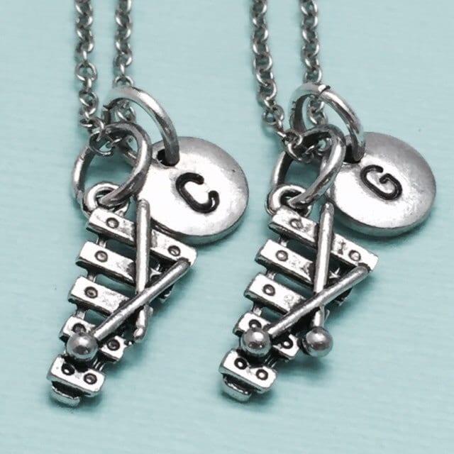 Bester Freund Halskette, Xylophon Halskette Musikinstrument, Bff Schwester, Freundschaft, Personalisierte, Initial, Monogramm von Toodaughters