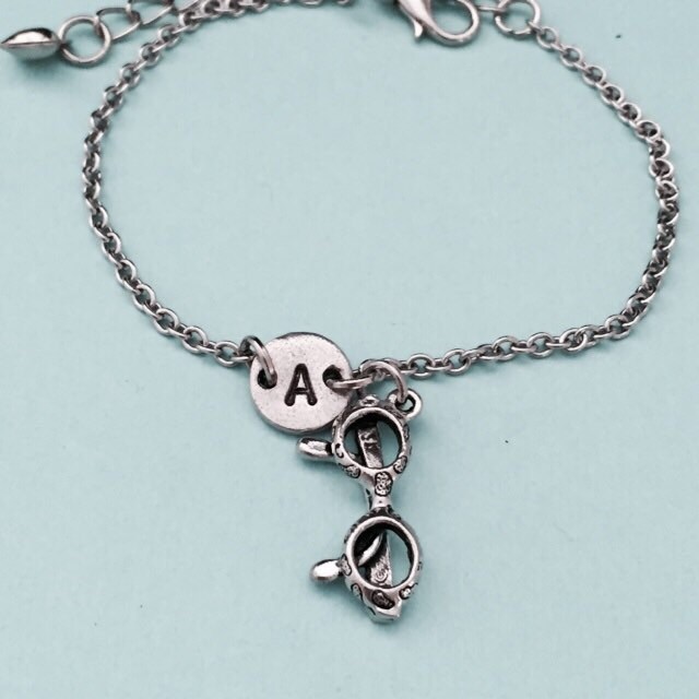 Bettelarmband Gläser, Gläser Charme, Verstellbare Armband, Zubehör, Personalisierte Erste Monogramm von Toodaughters
