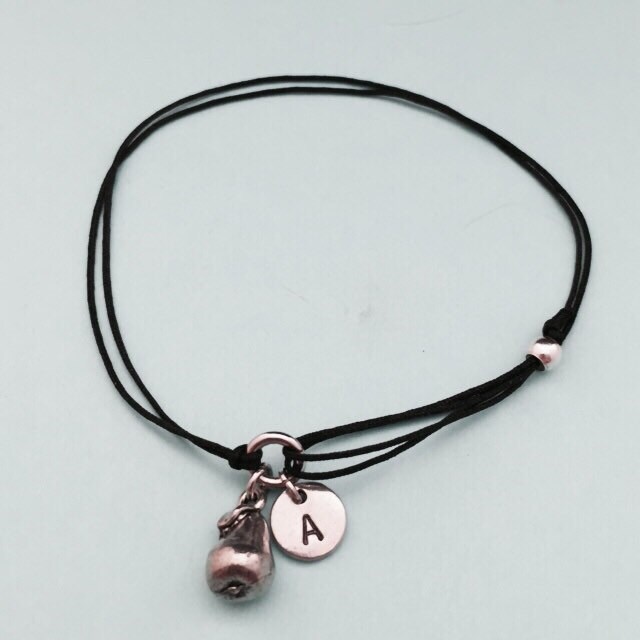 Birne Schnur Armband, Bettelarmband Birne, Verstellbare Bettelarmband, Personalisierte Erste Monogramm von Toodaughters