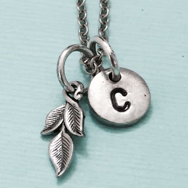 Blatt Anhänger Aus Charme, Natur Halskette, Personalisierte Anfängliche Ursprünglichen Monogramm von Toodaughters