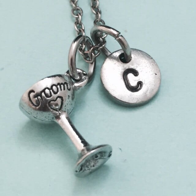 Bräutigam, Tasse Halskette, Bräutigam Charme, Personalisierte Anfängliche Collier, Ursprünglichen Monogramm, Hochzeit Schmuck, Bräutigam-Schmuck von Toodaughters