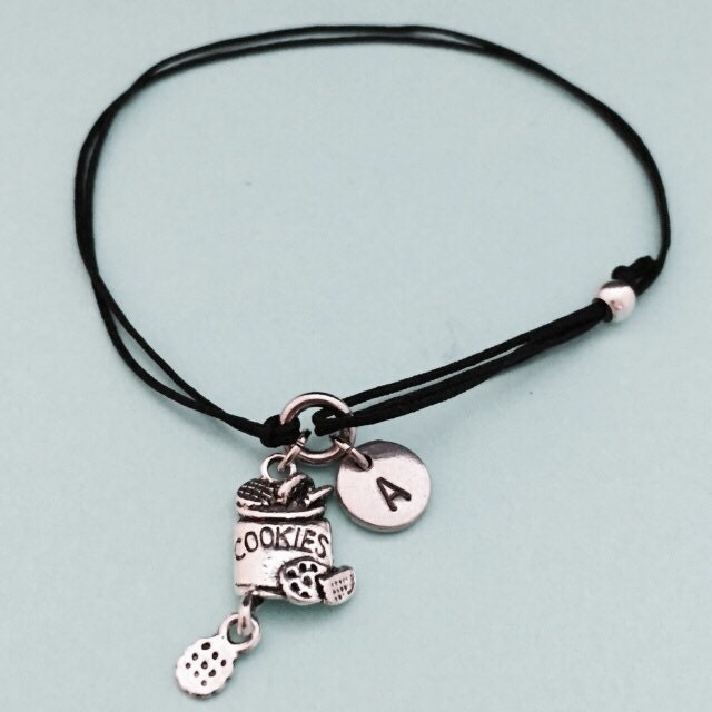 Cookie Jar Schnur Armband, Bettelarmband Jar, Verstellbare Bettelarmband, Personalisierte Erste Monogramm von Toodaughters