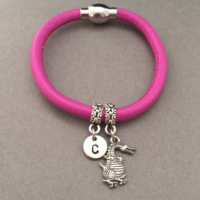 Dragon-Leder-Armband, Bettelarmband Drachen, Leder Armreif, Personalisierte Armband, Erste Monogramm von Toodaughters