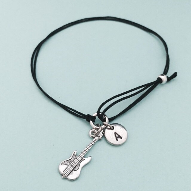E-Gitarre Schnur Armband, Bettelarmband E-Gitarre, Verstellbare Bettelarmband, Personalisierte Initial, Monogramm von Toodaughters