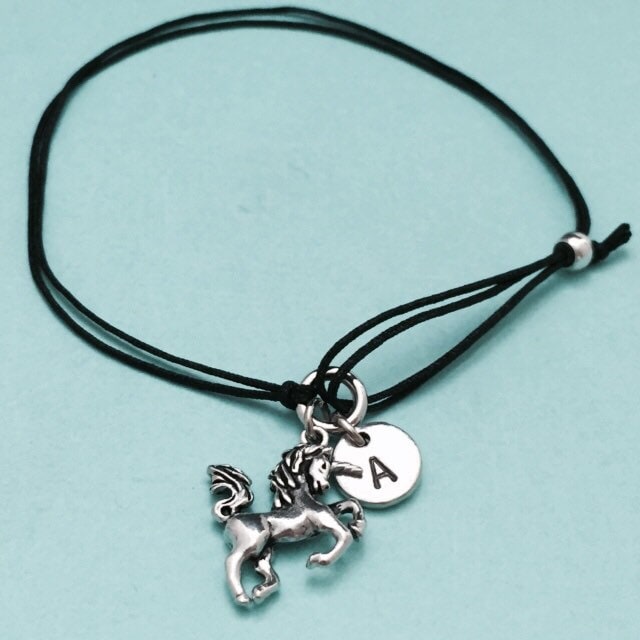 Einhorn Schnur Armband, Bettelarmband Einhorn, Verstellbare Bettelarmband, Personalisierte Erste Monogramm von Toodaughters