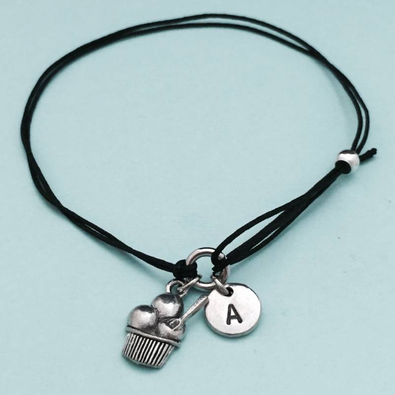 Eis Eisbecher Schnur Armband, Bettelarmband Eis, Verstellbare Bettelarmband, Personalisierte Initial, Monogramm von Toodaughters
