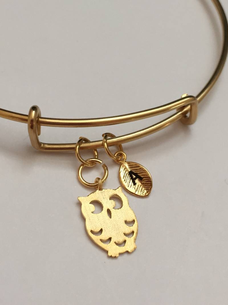 Eule-Armreif, Eule Charm Armband, Erweiterbar Armreif, Personalisierte, Erste Monogramm von Toodaughters