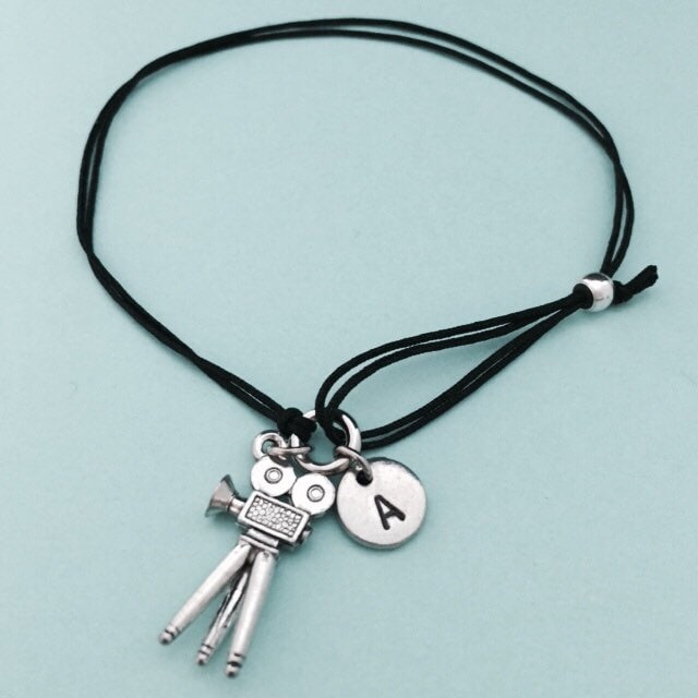 Film Kamera Schnur Armband, Bettelarmband Kamera, Verstellbare Bettelarmband, Personalisierte Initial, Monogramm von Toodaughters