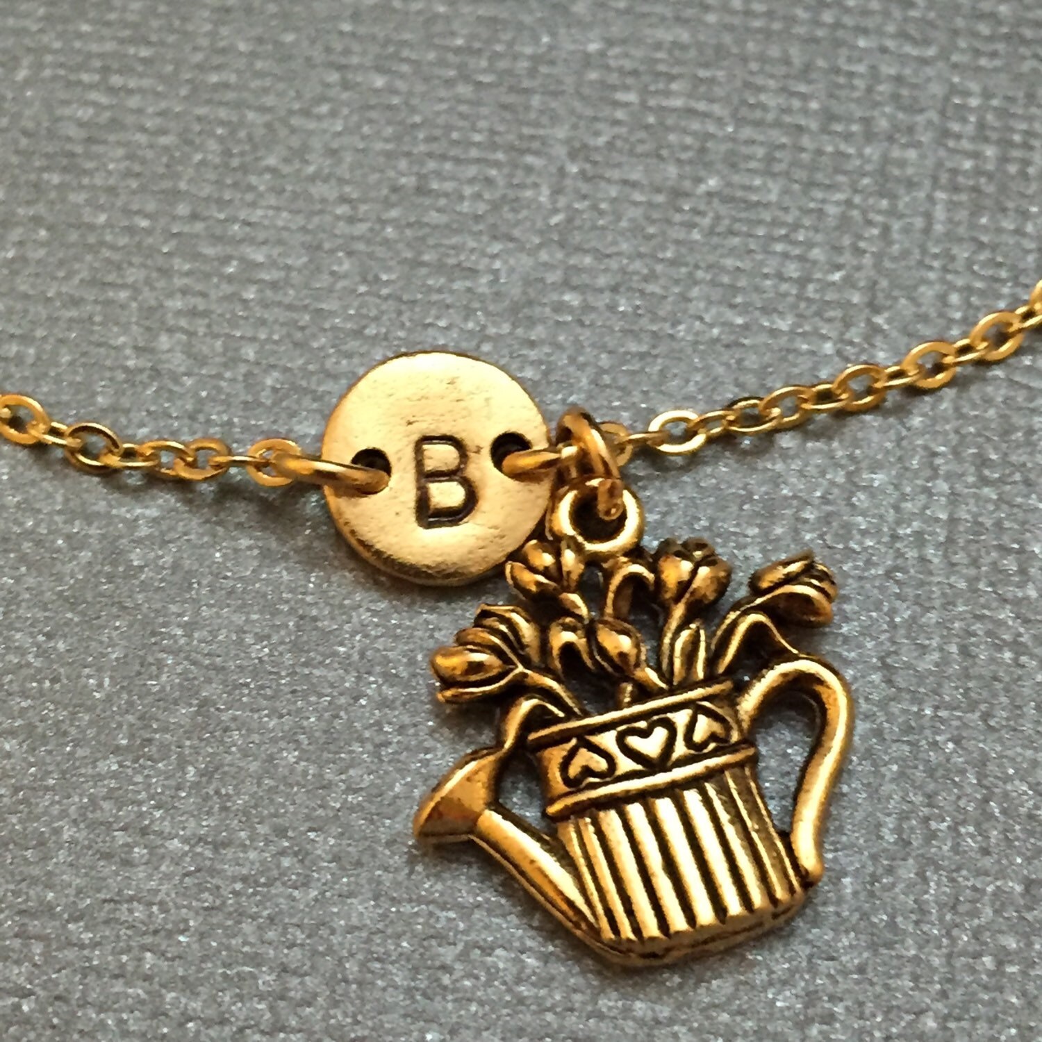 Flower Pot Bettelarmband, Blume Topf Charme, Verstellbare Armband, Gärtnern, Personalisiertes Erste Monogram von Toodaughters