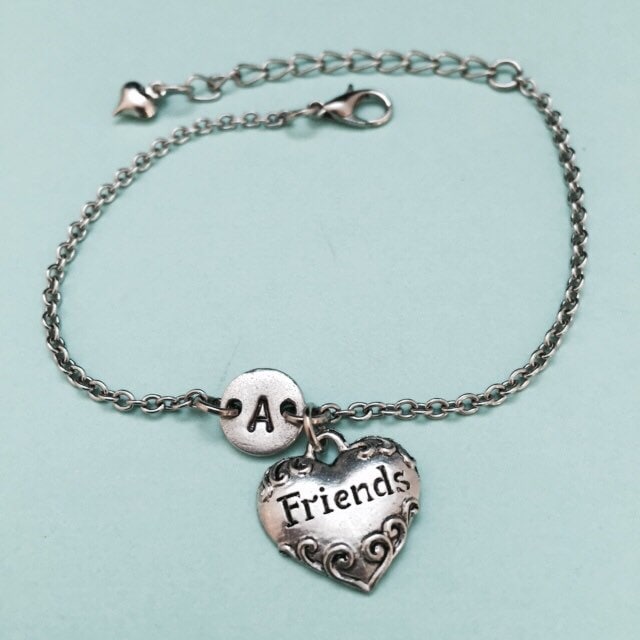 Freunde Charm Armband, Charme, Verstellbare Personalisiertes Anfängliche Ursprünglichen Monogramm, Freund Schmuck von Toodaughters
