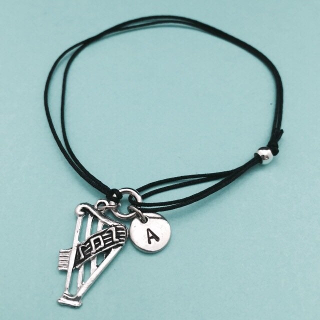 Harfe Schnur Armband, Bettelarmband Harfe, Verstellbare Bettelarmband, Personalisierte Erste Monogramm von Toodaughters