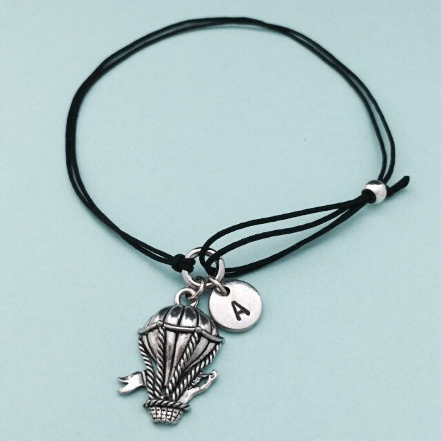 Heißluft-Ballon Schnur Armband, Heißluft-Ballon-Bettelarmband, Verstellbare Bettelarmband, Personalisierte Initial, Monogramm von Toodaughters