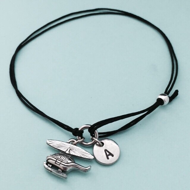 Hubschrauber Schnur Armband, Bettelarmband Hubschrauber, Verstellbare Bettelarmband, Personalisierte Erste Monogramm von Toodaughters
